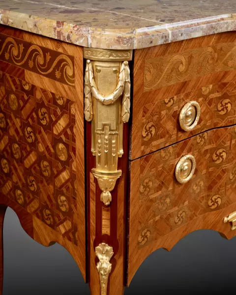 Commode à la Grecque par Pierre Denizot, Paris vers 1770