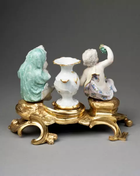 Paire de groupes les 4 saisons de Meissen vers 1750