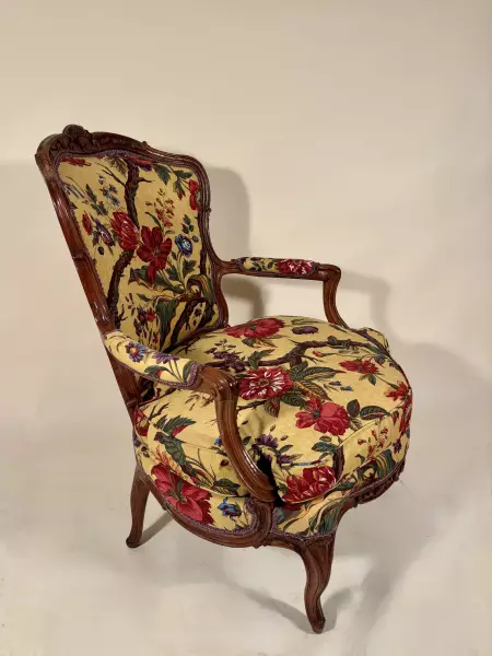 Importante bergère attribuée à Pierre Nogaret, Lyon, vers 1750