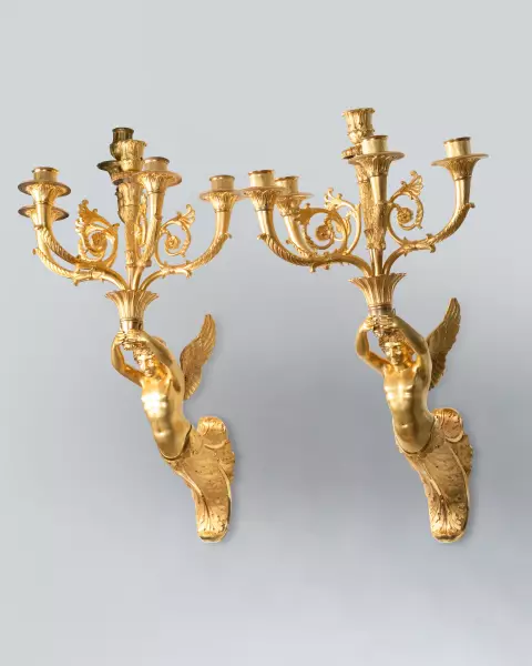 Paire d’appliques aux enfants ailés, Paris époque Empire 
