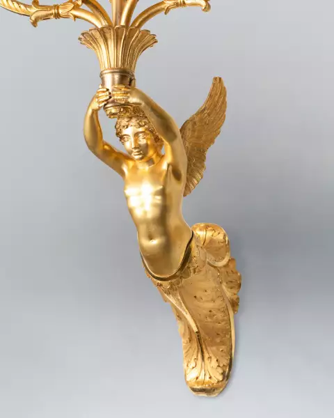 Paire d’appliques aux enfants ailés, Paris époque Empire 