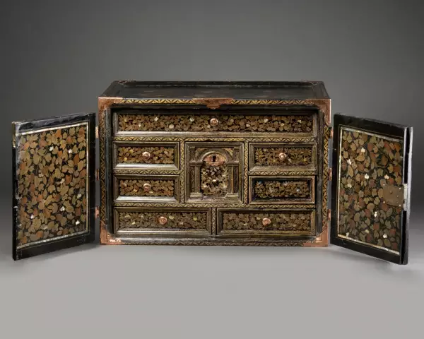 Cabinet Nanban en laque du Japon vers 1600