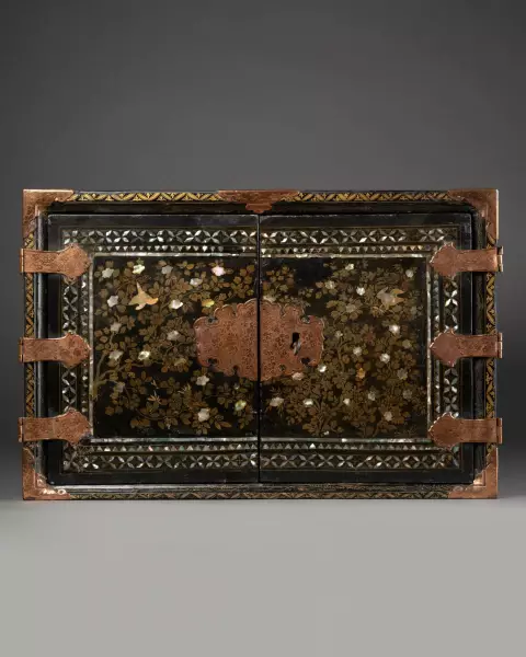 Cabinet Nanban en laque du Japon vers 1600