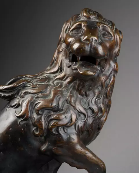 Lion en bronze provenant de la fontaine de l’Hôtel de ville de Bruxelles