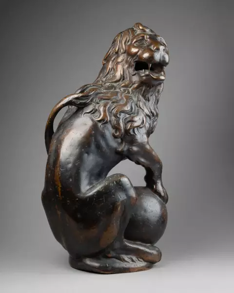 Lion en bronze provenant de la fontaine de l’Hôtel de ville de Bruxelles